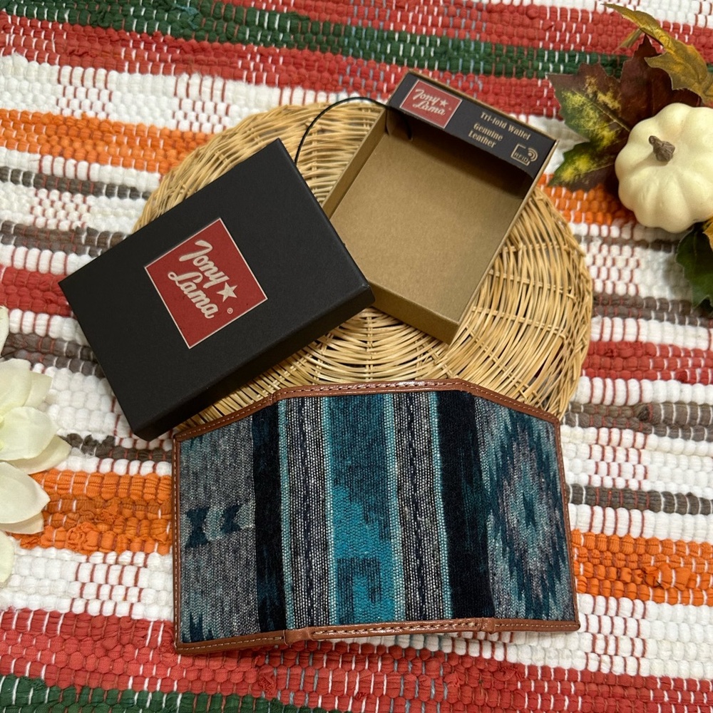 New Tony Lama Tri-Fold Wallet RFID Blue Aztec Canvas Leather Cowboy Western NWT - Picture 6 of 15